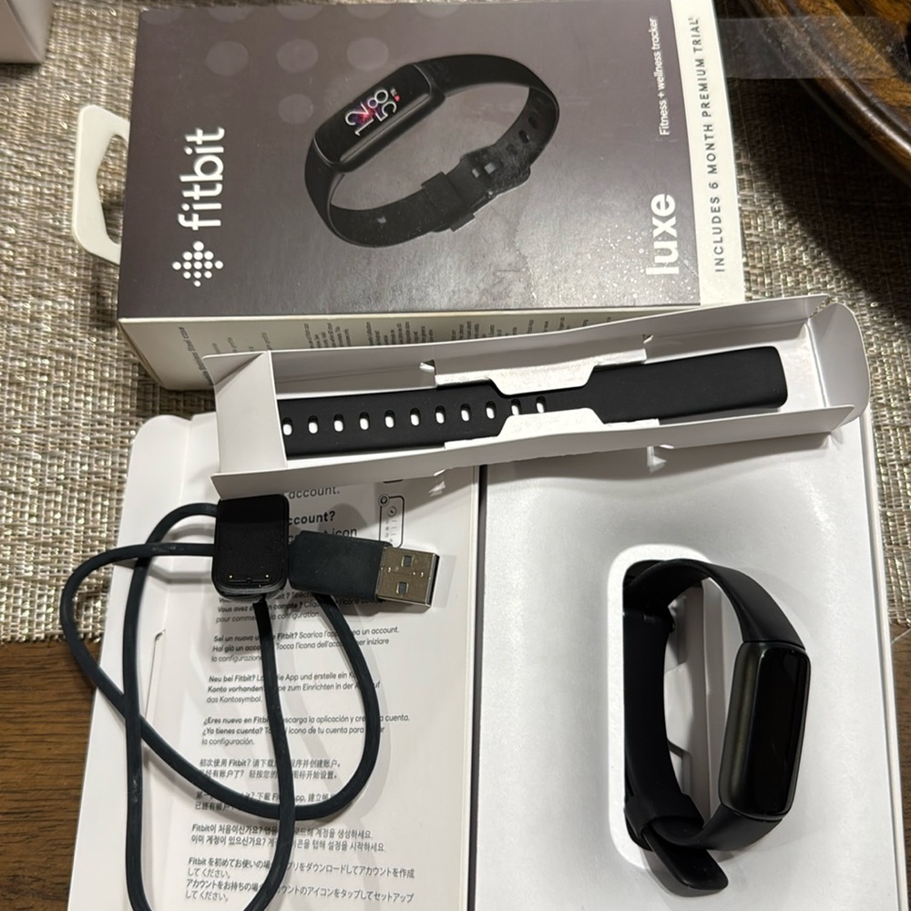 Fitbit Luxe Fitness + Wellness Tracker Stainless Steel